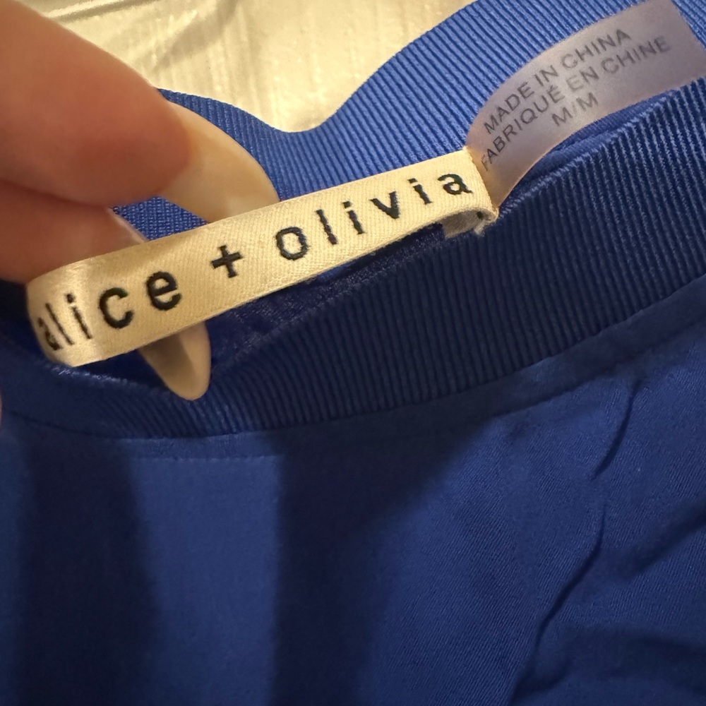 Alice + Olivia Vibrant Blue Short Sleeve Top - Picture 2 of 2